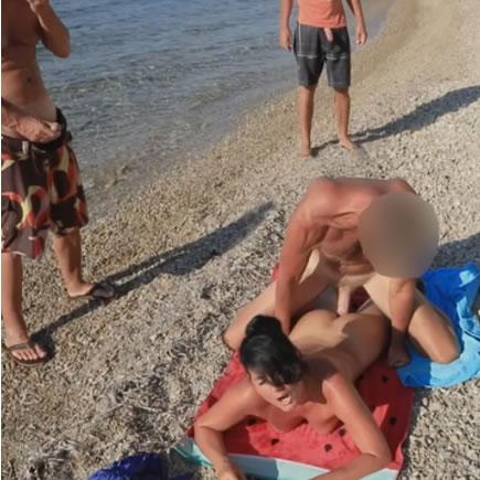 Amator nyilvanos szex - Alexandra Wett gangbang orgiak
